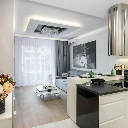 Crystal Luxury Rakowicka 22h *