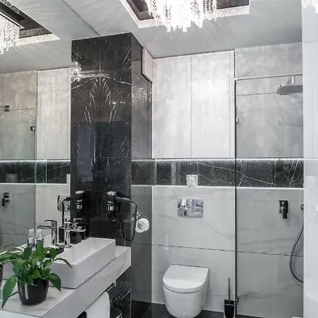 Apartment Crystal Luxury Rakowicka 22h Krakau
