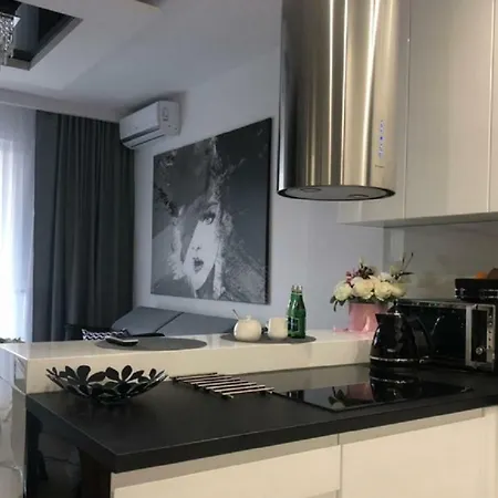 Crystal Luxury Rakowicka 22h