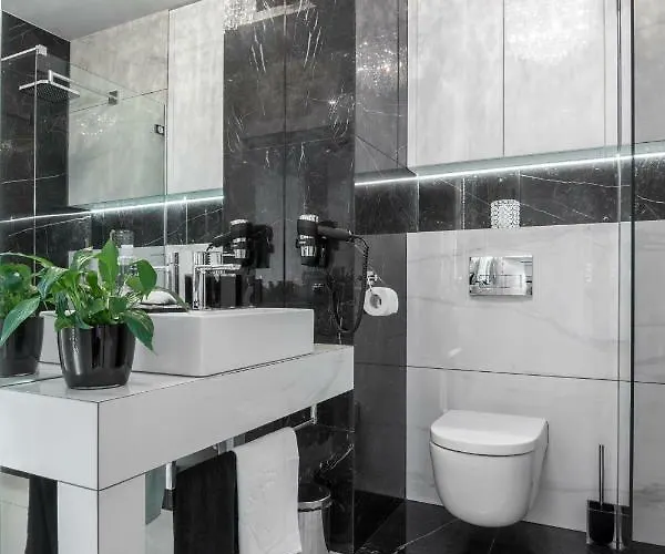 Crystal Luxury Rakowicka 22h Krakow