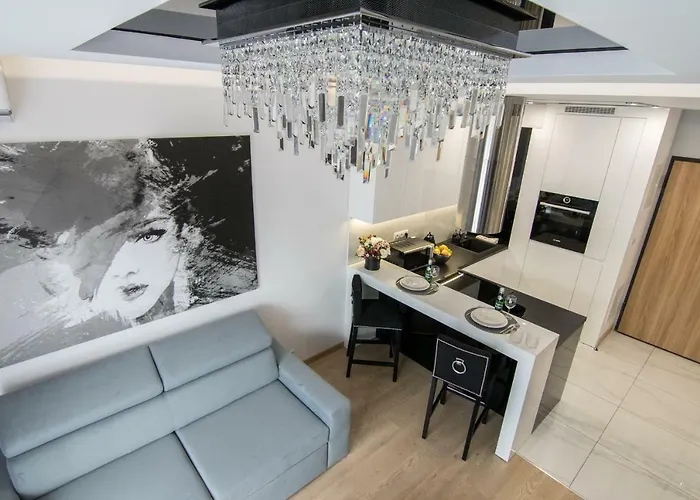 Crystal Luxury Rakowicka 22h